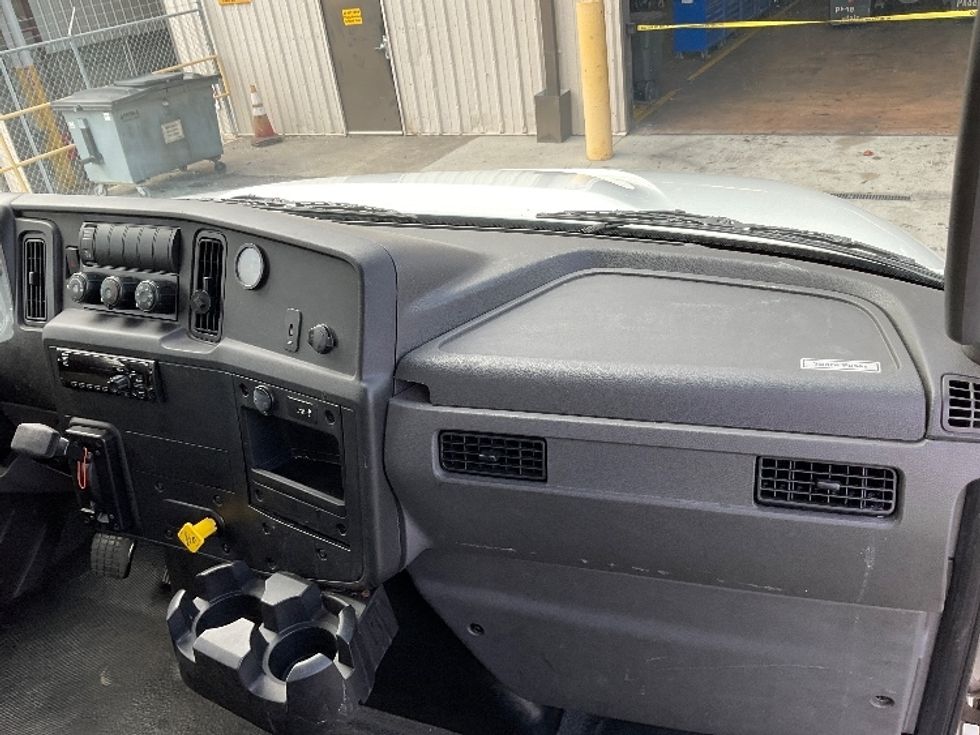 Beverage Truck-Light and Medium Duty Trucks-International-2020-MV607-Norcross-GA-270,330\n\t\tmiles-$ 23,250 - Image 17