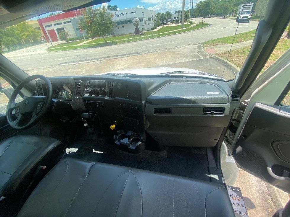 Beverage Truck-Light and Medium Duty Trucks-International-2020-MV607-Ocala-FL-123,115\n\t\tmiles-$ 42,750 - Image 18