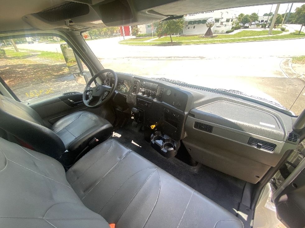 Beverage Truck-Light and Medium Duty Trucks-International-2020-MV607-Ocala-FL-123,115\n\t\tmiles-$ 42,750 - Image 19