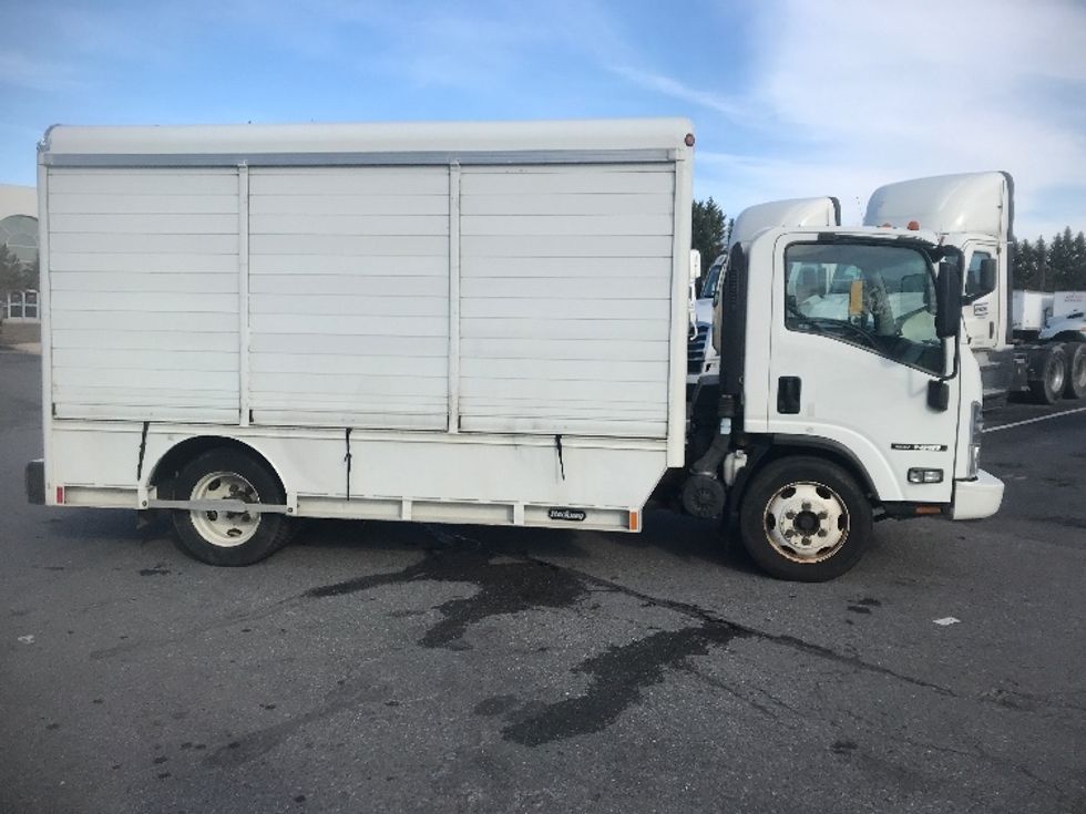 Beverage Truck-Light and Medium Duty Trucks-Isuzu-2018-NRR-Harrisburg-PA-118,391\n\t\tmiles-$ 38,000 - Image 14