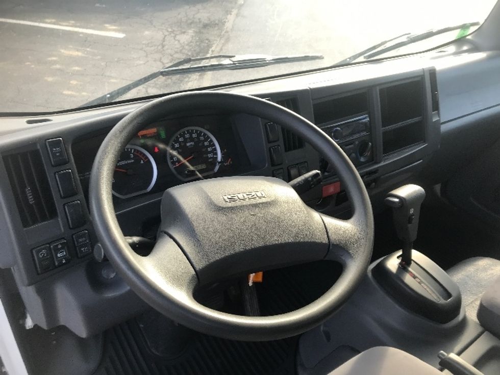 Beverage Truck-Light and Medium Duty Trucks-Isuzu-2018-NRR-Harrisburg-PA-118,391\n\t\tmiles-$ 38,000 - Image 16