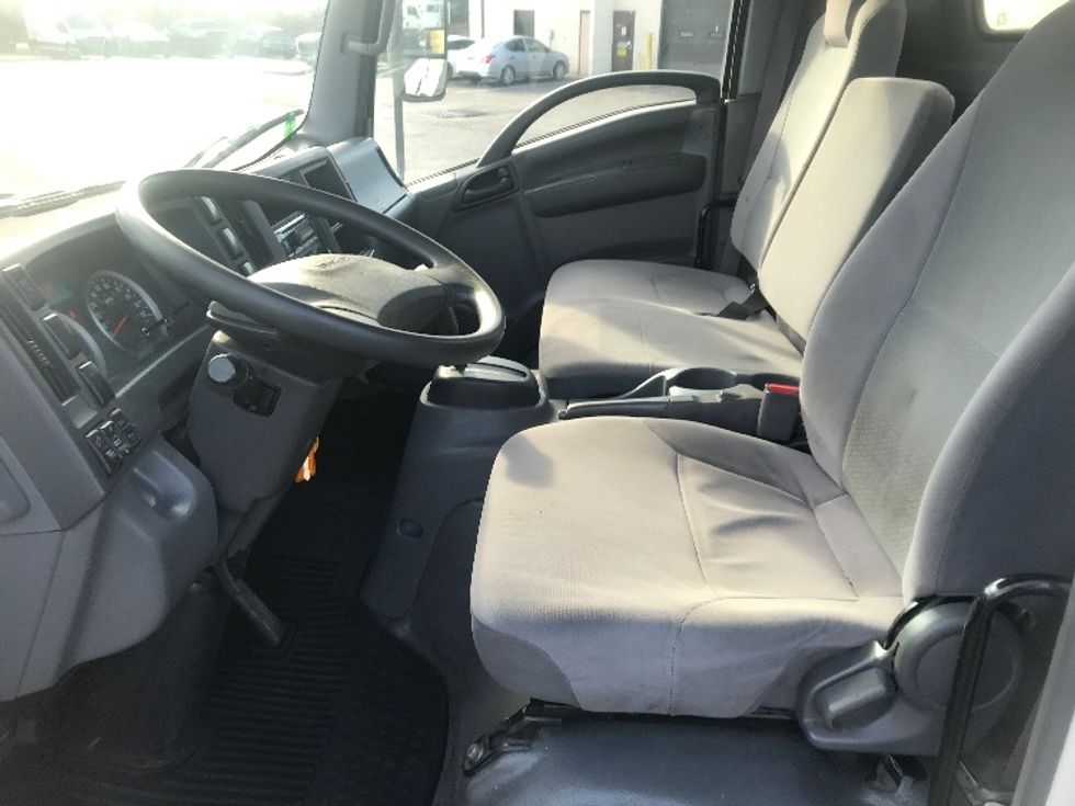 Beverage Truck-Light and Medium Duty Trucks-Isuzu-2018-NRR-Harrisburg-PA-118,391\n\t\tmiles-$ 38,000 - Image 18