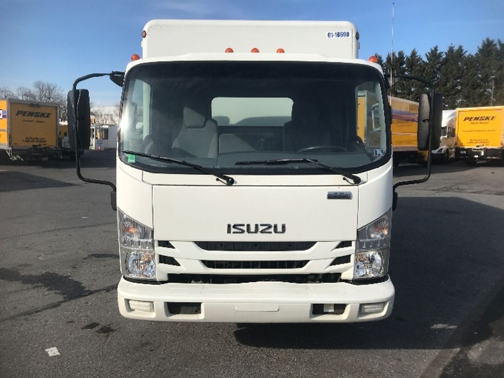 Beverage Truck-Light and Medium Duty Trucks-Isuzu-2018-NRR-Harrisburg-PA-118,391\n\t\tmiles-$ 38,000 - Image 2