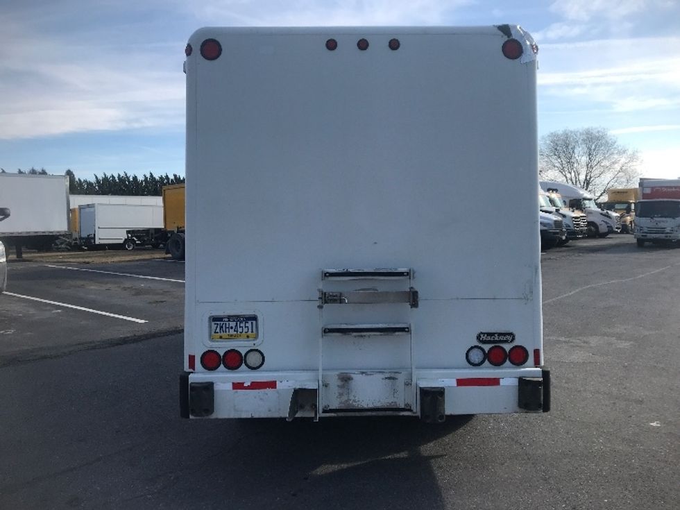 Beverage Truck-Light and Medium Duty Trucks-Isuzu-2018-NRR-Harrisburg-PA-118,391\n\t\tmiles-$ 38,000 - Image 7