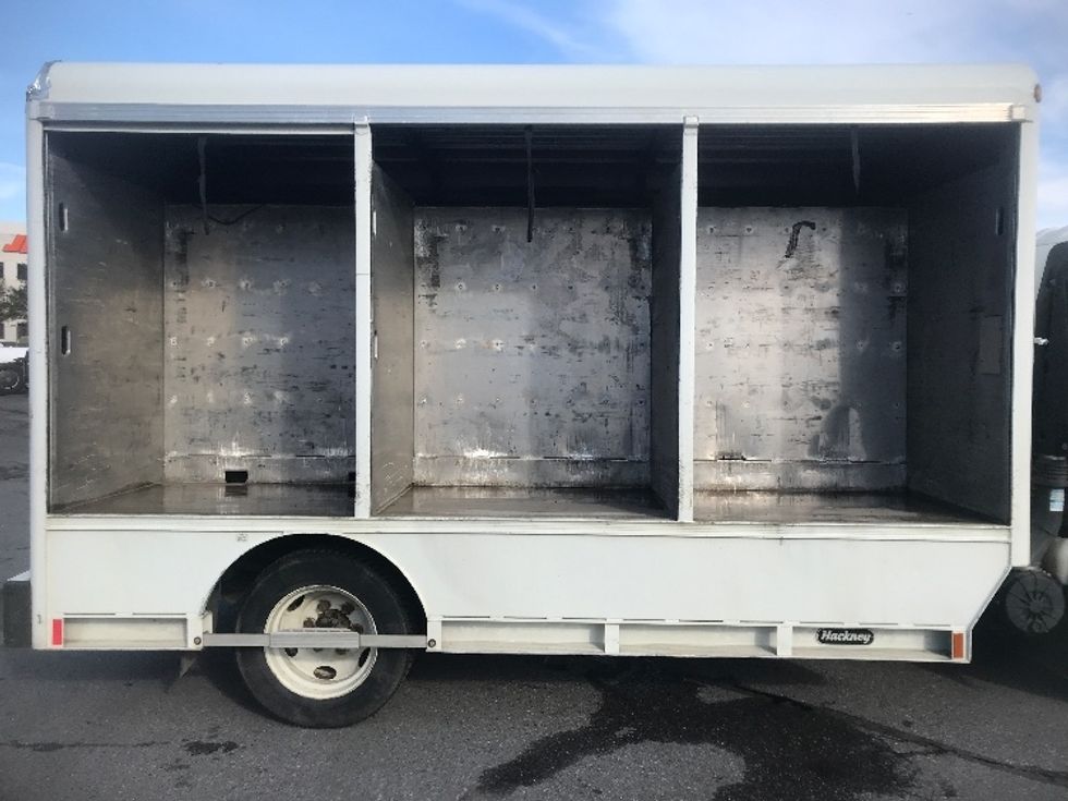 Beverage Truck-Light and Medium Duty Trucks-Isuzu-2018-NRR-Harrisburg-PA-118,391\n\t\tmiles-$ 38,000 - Image 8
