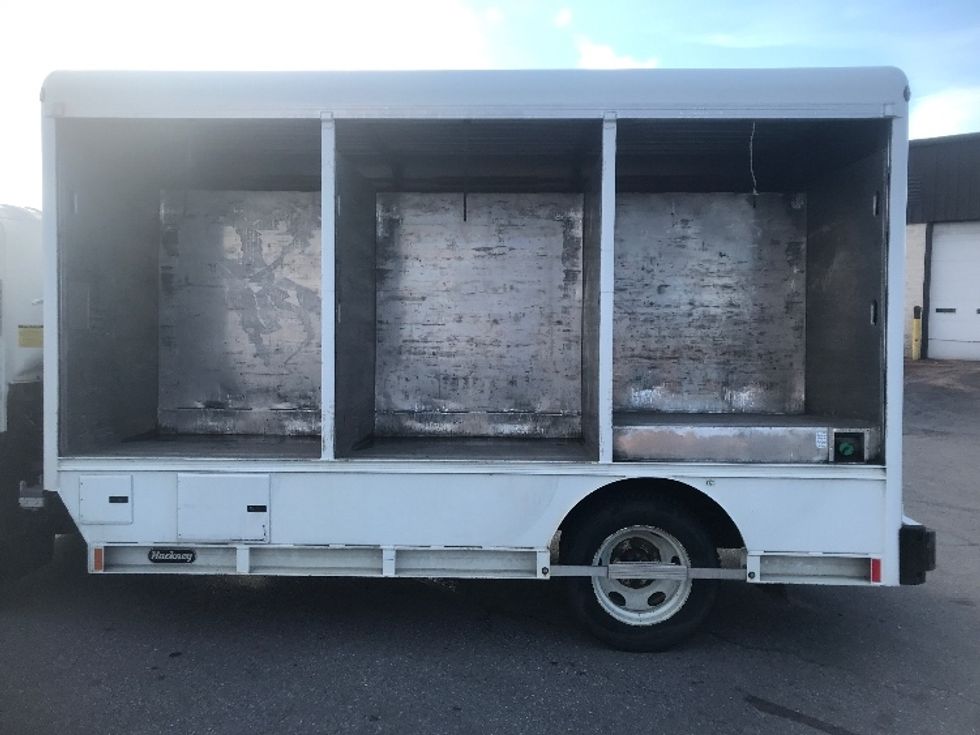 Beverage Truck-Light and Medium Duty Trucks-Isuzu-2018-NRR-Harrisburg-PA-118,391\n\t\tmiles-$ 38,000 - Image 9