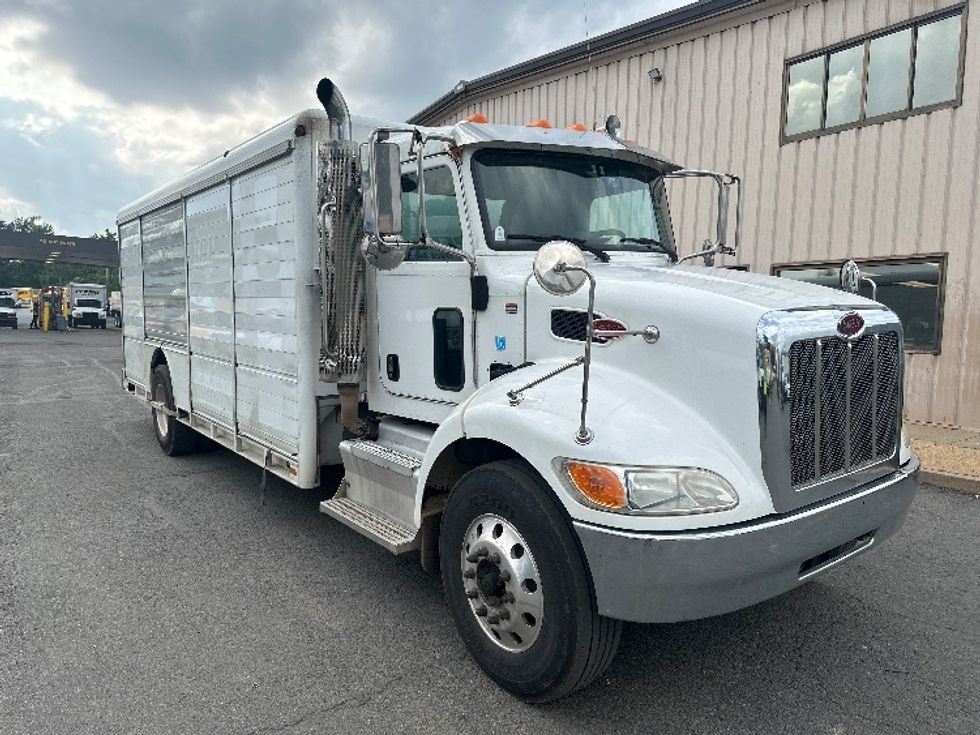 Beverage Truck-Light and Medium Duty Trucks-Peterbilt-2016-337-Sterling-VA-193,622\n\t\tmiles-$ 33,750 - Image 1