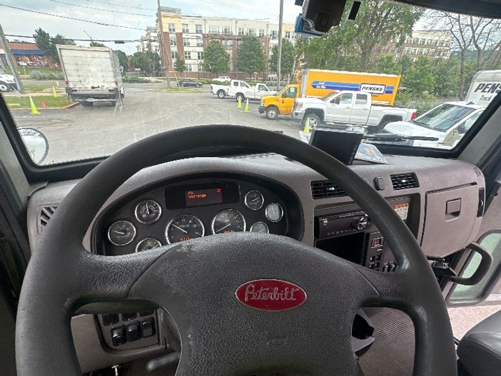 Beverage Truck-Light and Medium Duty Trucks-Peterbilt-2016-337-Sterling-VA-193,622\n\t\tmiles-$ 33,750 - Image 12