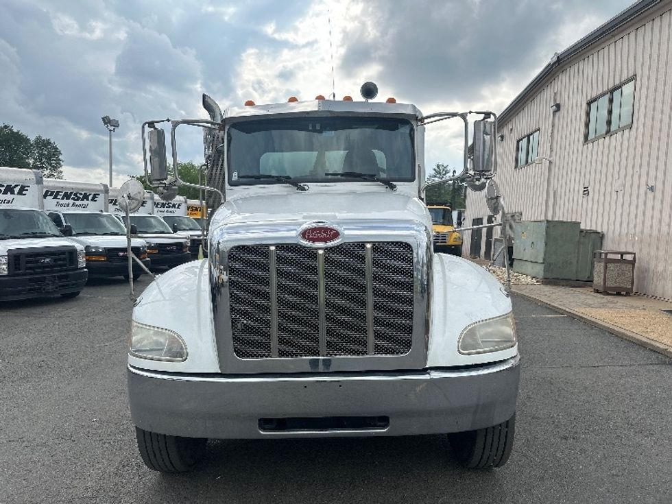 Beverage Truck-Light and Medium Duty Trucks-Peterbilt-2016-337-Sterling-VA-193,622\n\t\tmiles-$ 33,750 - Image 2