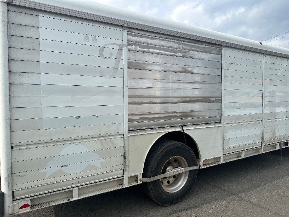 Beverage Truck-Light and Medium Duty Trucks-Peterbilt-2016-337-Sterling-VA-193,622\n\t\tmiles-$ 33,750 - Image 21