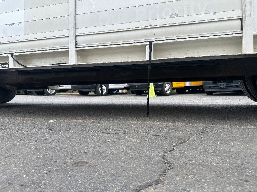 Beverage Truck-Light and Medium Duty Trucks-Peterbilt-2016-337-Sterling-VA-193,622\n\t\tmiles-$ 33,750 - Image 5