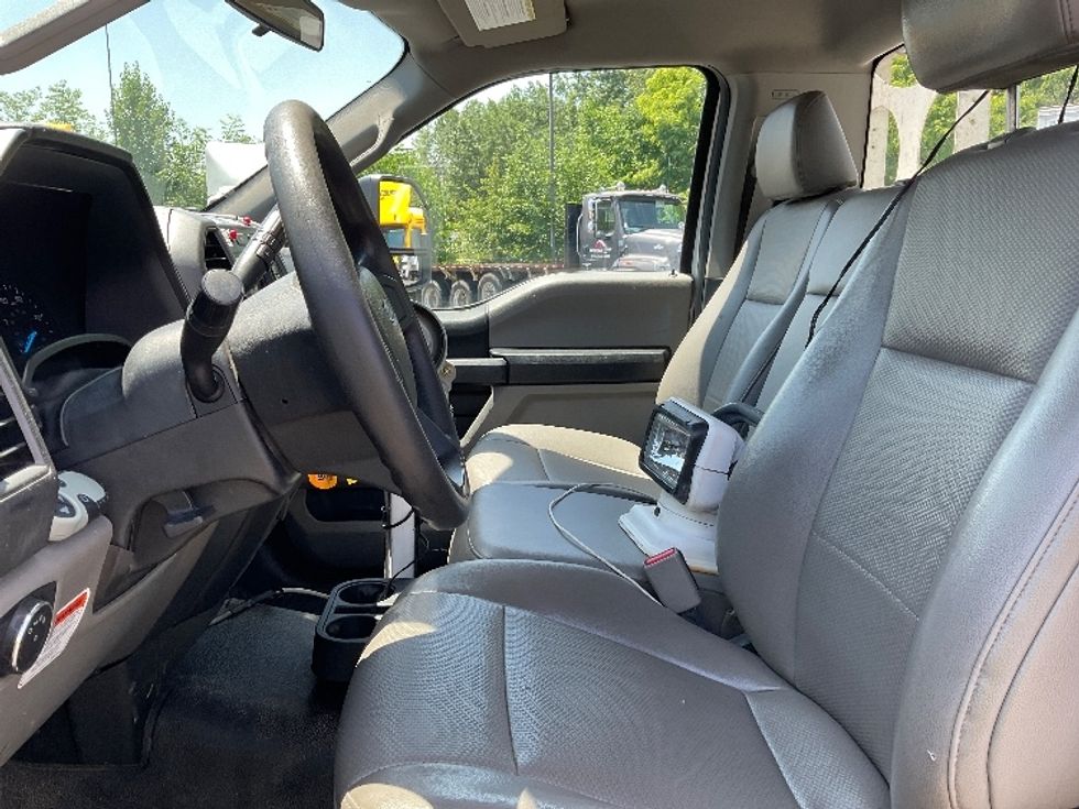 2017 Ford F-550 photo 13