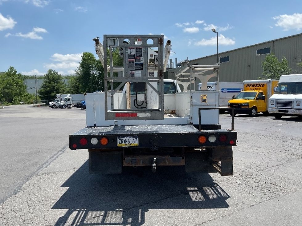 2017 Ford F-550 photo 6