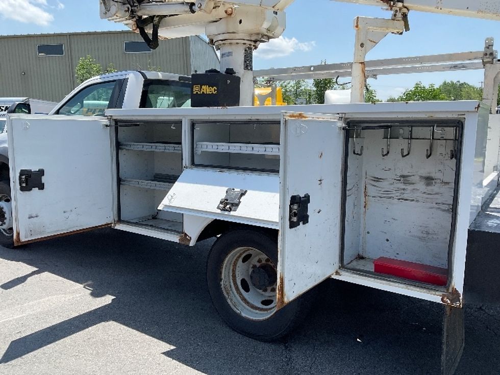 2017 Ford F-550 photo 7