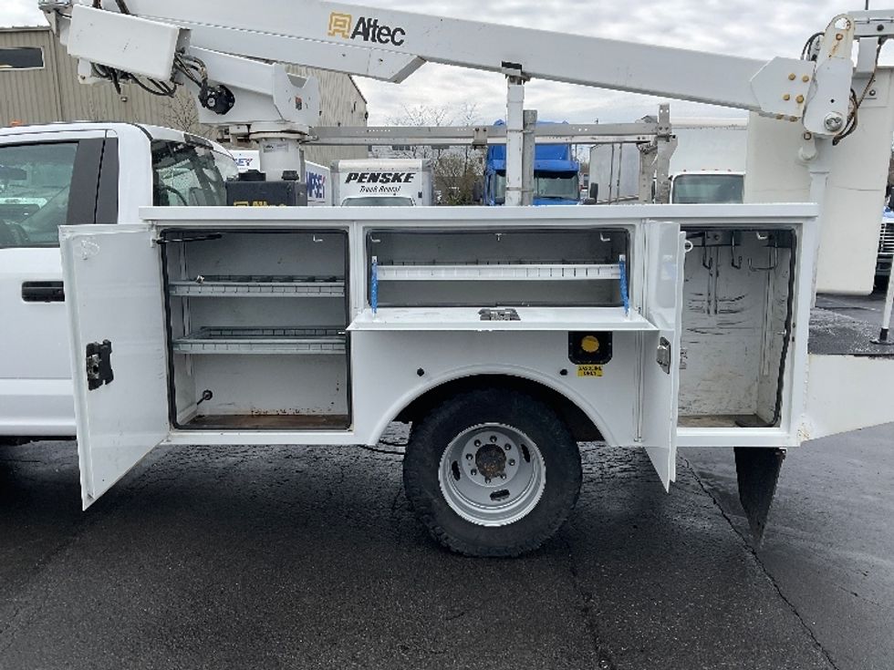 2019 Ford F-350 photo 9