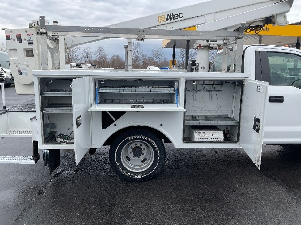 2019 Ford F-350 photo 10