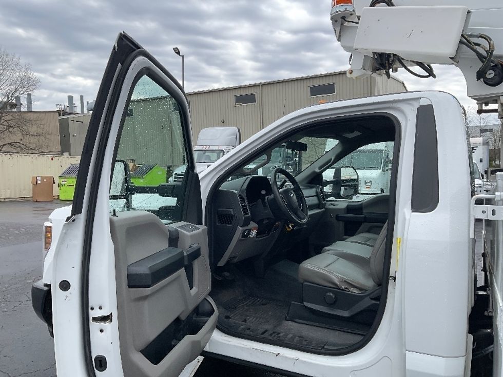 2019 Ford F-350 photo 13