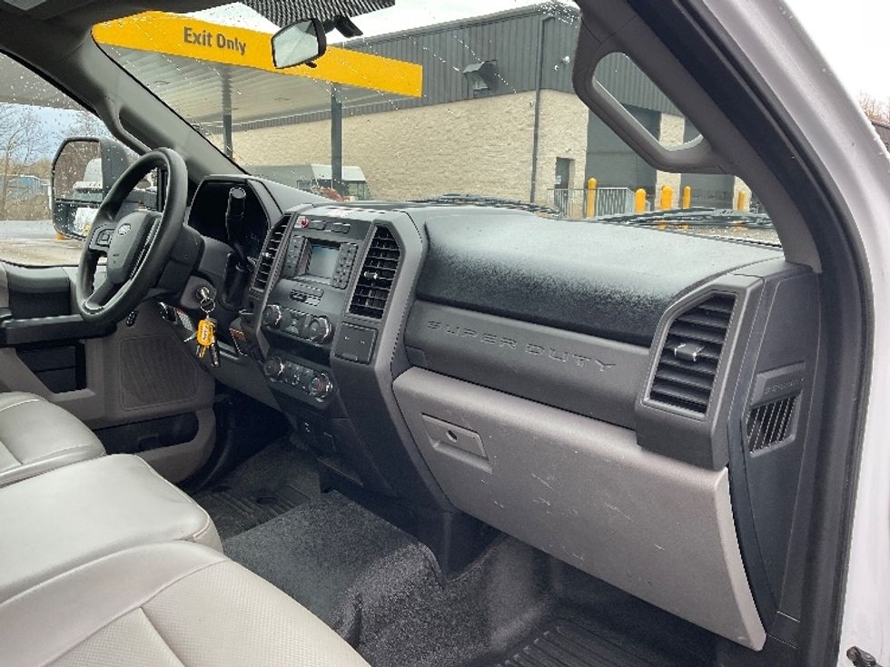 2019 Ford F-350 photo 18