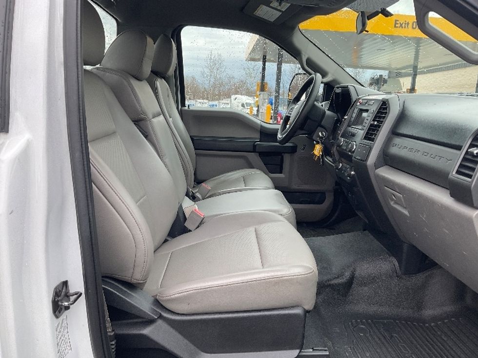 2019 Ford F-350 photo 19