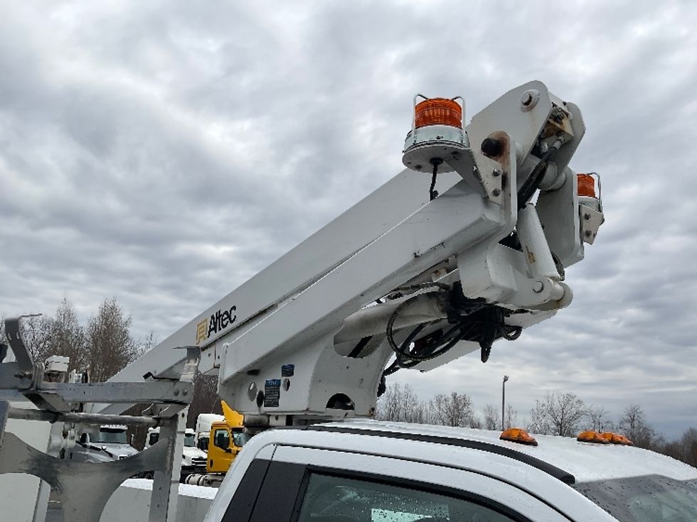 Bucket Truck-Specialized Equipment-Ford-2019-F350-North Bergen-NJ-130,093\n\t\tmiles-$ 46,000 - Image 24