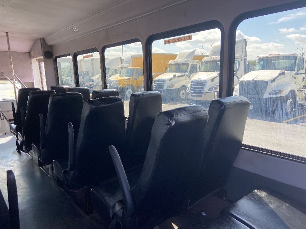 Bus-Alternative Fuel Trucks & Tractors-Ford-2018-E450-Indianapolis-IN-23,468\n\t\tmiles-$ 49,500 - Image 11