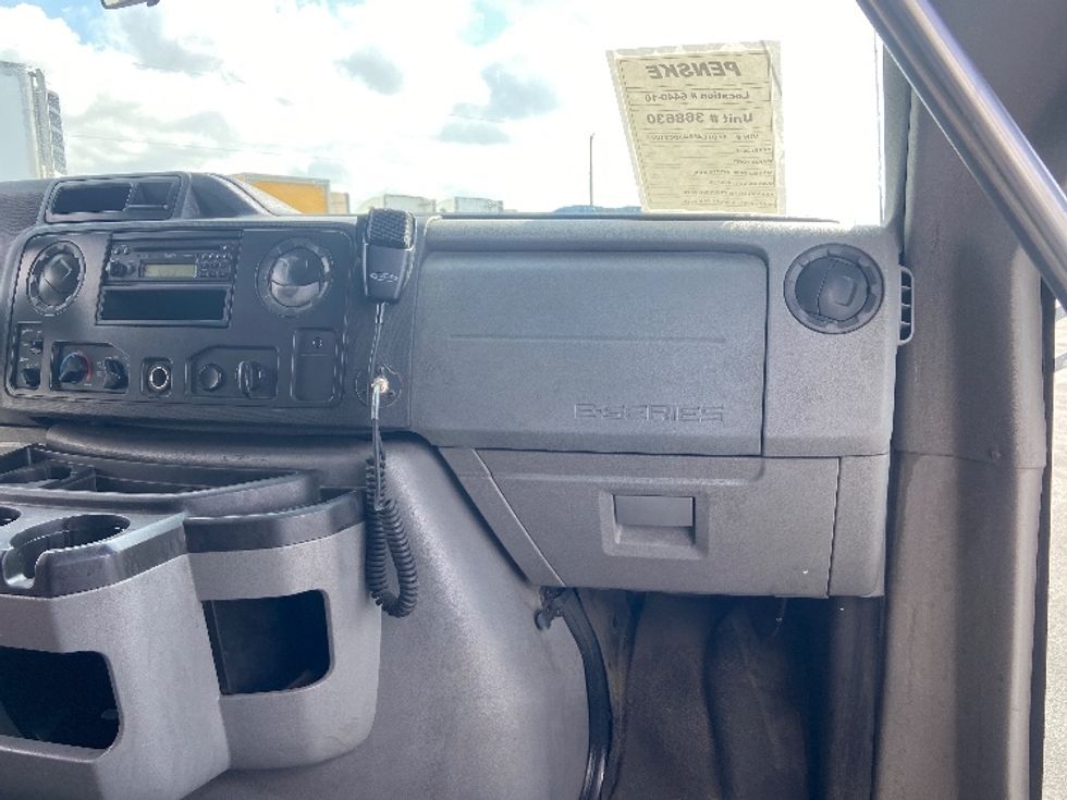 Bus-Alternative Fuel Trucks & Tractors-Ford-2018-E450-Indianapolis-IN-23,468\n\t\tmiles-$ 49,500 - Image 20