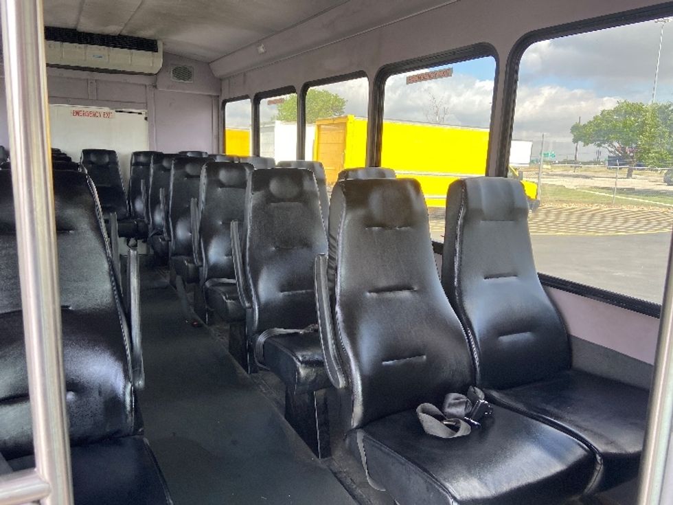 Bus-Alternative Fuel Trucks & Tractors-Ford-2018-E450-Indianapolis-IN-23,468\n\t\tmiles-$ 49,500 - Image 24