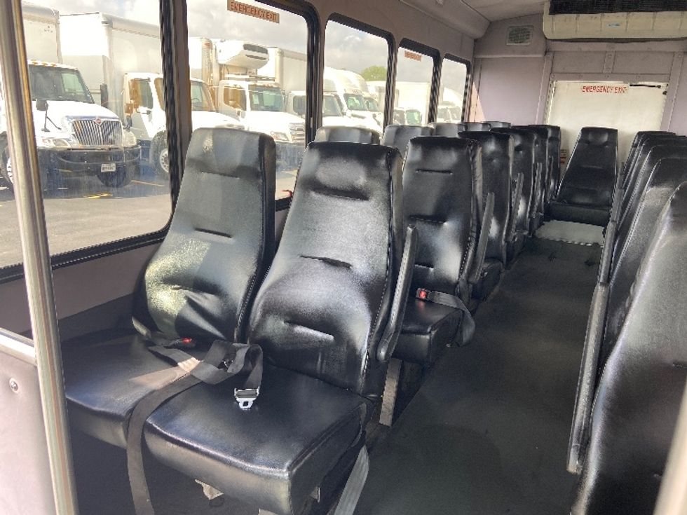 Bus-Alternative Fuel Trucks & Tractors-Ford-2018-E450-Indianapolis-IN-23,468\n\t\tmiles-$ 49,500 - Image 25