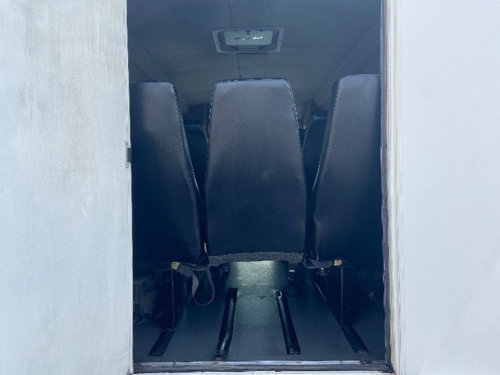 Bus-Alternative Fuel Trucks & Tractors-Ford-2018-E450-Indianapolis-IN-23,468\n\t\tmiles-$ 49,500 - Image 9