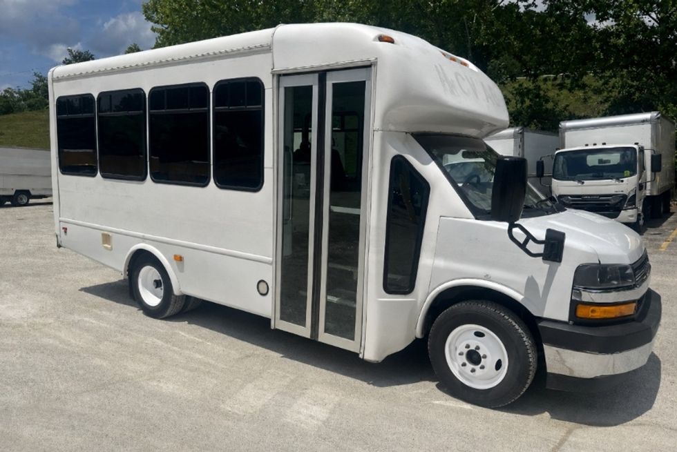 Bus-Specialized Equipment-Chevrolet-2018-EXPRESS-Huntington-WV-103,617\n\t\tmiles-$ 25,000 - Image 1