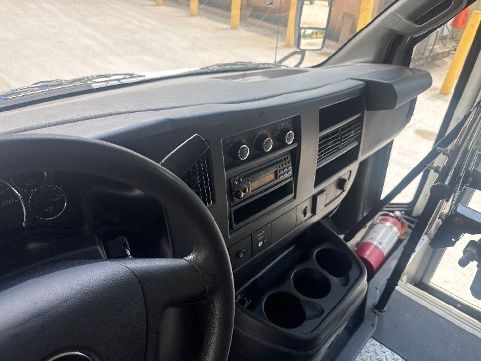 Bus-Specialized Equipment-Chevrolet-2018-EXPRESS-Huntington-WV-103,617\n\t\tmiles-$ 25,000 - Image 15