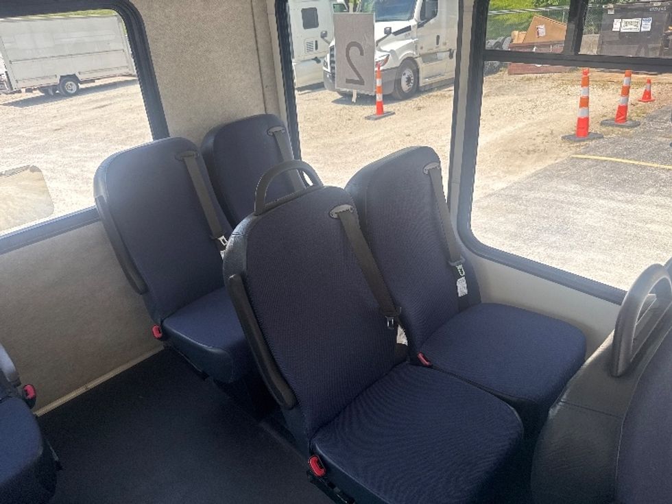 Bus-Specialized Equipment-Chevrolet-2018-EXPRESS-Huntington-WV-103,617\n\t\tmiles-$ 25,000 - Image 24