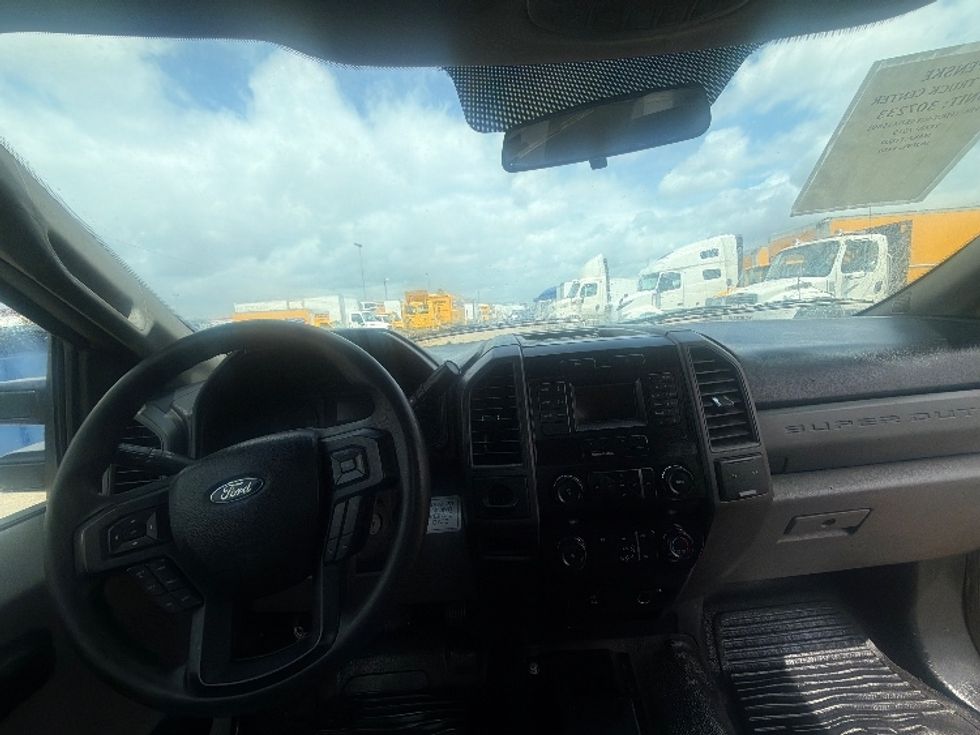 Cab and Chassis Truck-Light and Medium Duty Trucks-Ford-2019-F450-Dallas-TX-174,194\n\t\tmiles-$ 23,750 - Image 13