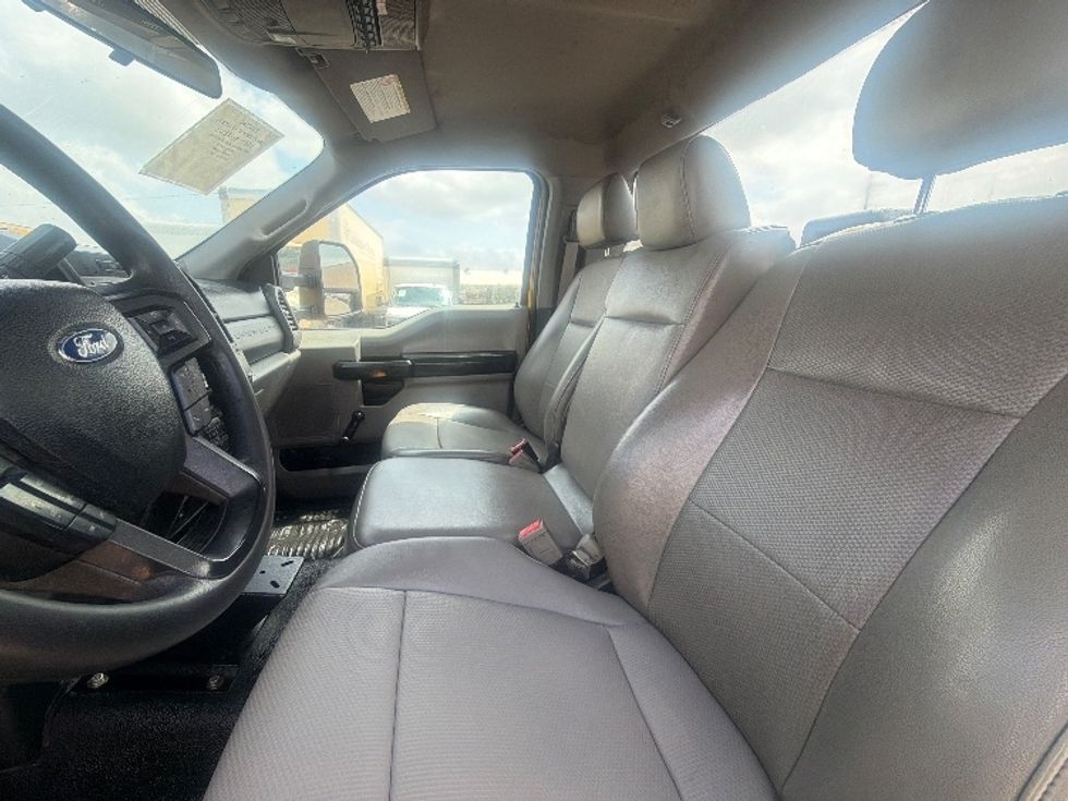 Cab and Chassis Truck-Light and Medium Duty Trucks-Ford-2019-F450-Dallas-TX-174,194\n\t\tmiles-$ 23,750 - Image 14