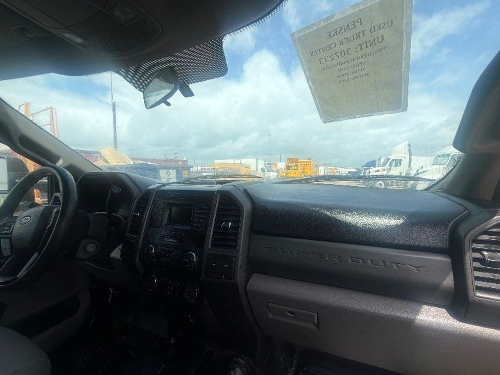 Cab and Chassis Truck-Light and Medium Duty Trucks-Ford-2019-F450-Dallas-TX-174,194\n\t\tmiles-$ 23,750 - Image 16