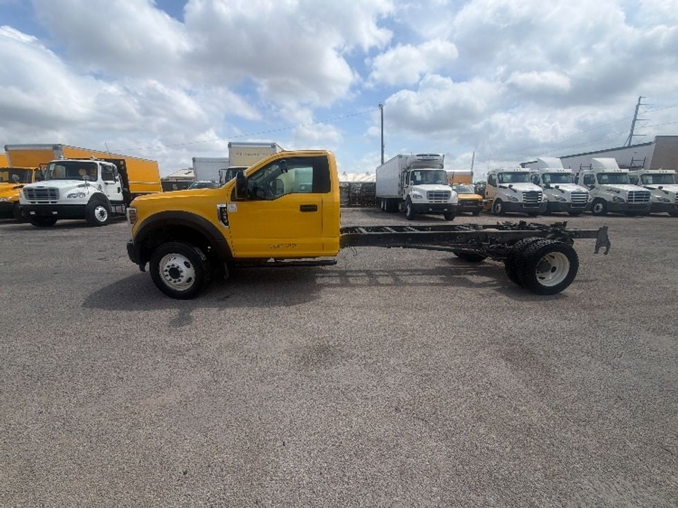 Cab and Chassis Truck-Light and Medium Duty Trucks-Ford-2019-F450-Dallas-TX-174,194\n\t\tmiles-$ 23,750 - Image 4