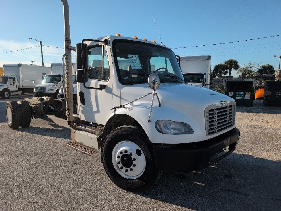 Cab and Chassis Truck-Light and Medium Duty Trucks-Freightliner-2013-M2-Ocala-FL-344,943\n\t\tmiles-$ 16,500 - Image 1