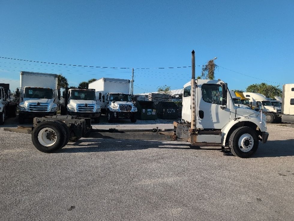 Cab and Chassis Truck-Light and Medium Duty Trucks-Freightliner-2013-M2-Ocala-FL-344,943\n\t\tmiles-$ 16,500 - Image 15