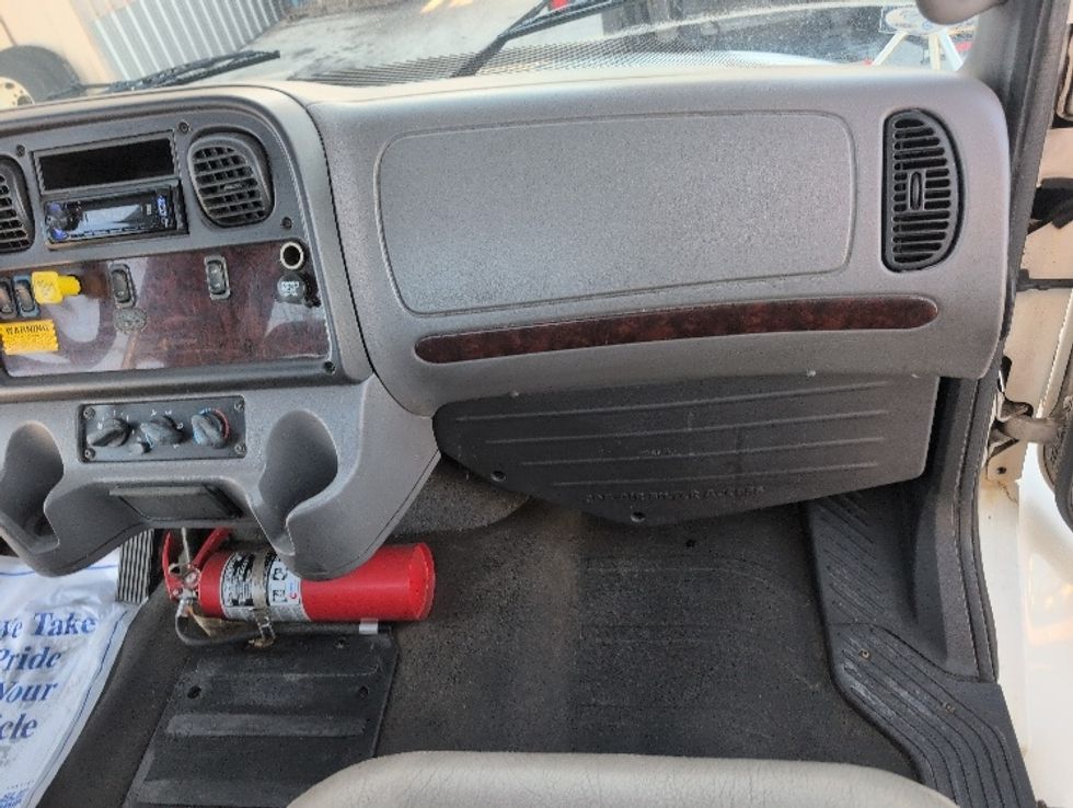 Cab and Chassis Truck-Light and Medium Duty Trucks-Freightliner-2013-M2-Ocala-FL-344,943\n\t\tmiles-$ 16,500 - Image 21