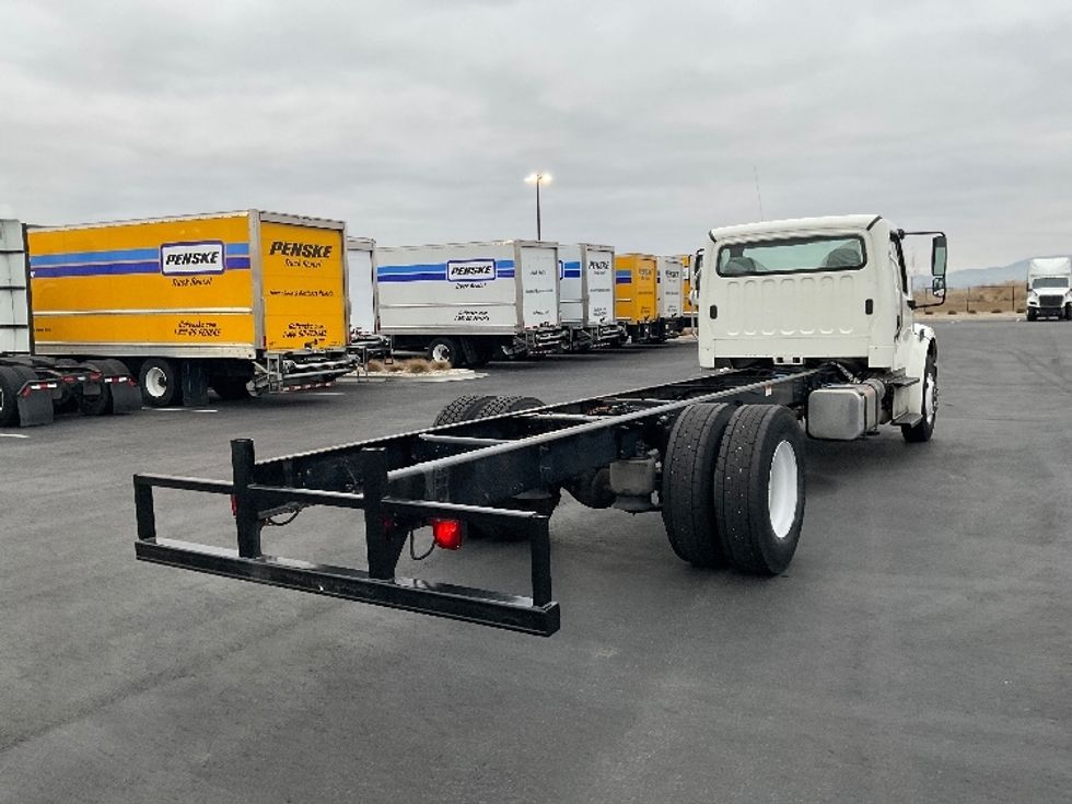 Cab and Chassis Truck-Light and Medium Duty Trucks-Freightliner-2015-M2-Boise-ID-108,536\n\t\tmiles-$ 39,250 - Image 11