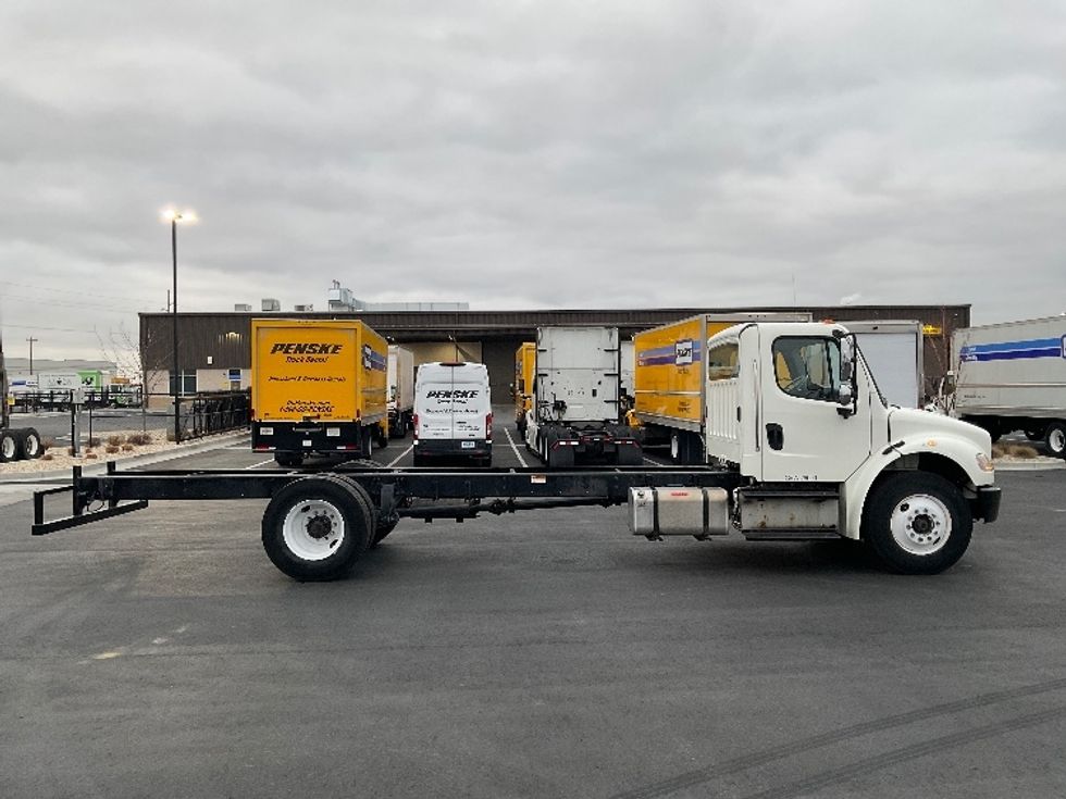 Cab and Chassis Truck-Light and Medium Duty Trucks-Freightliner-2015-M2-Boise-ID-108,536\n\t\tmiles-$ 39,250 - Image 13