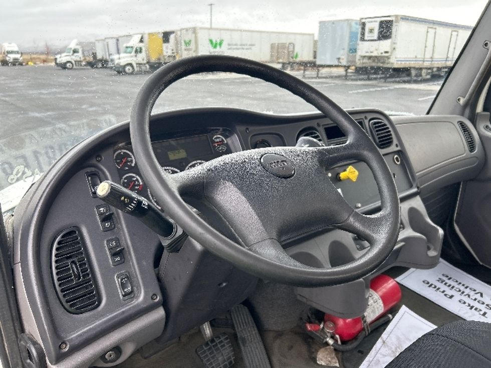 Cab and Chassis Truck-Light and Medium Duty Trucks-Freightliner-2015-M2-Boise-ID-108,536\n\t\tmiles-$ 39,250 - Image 15