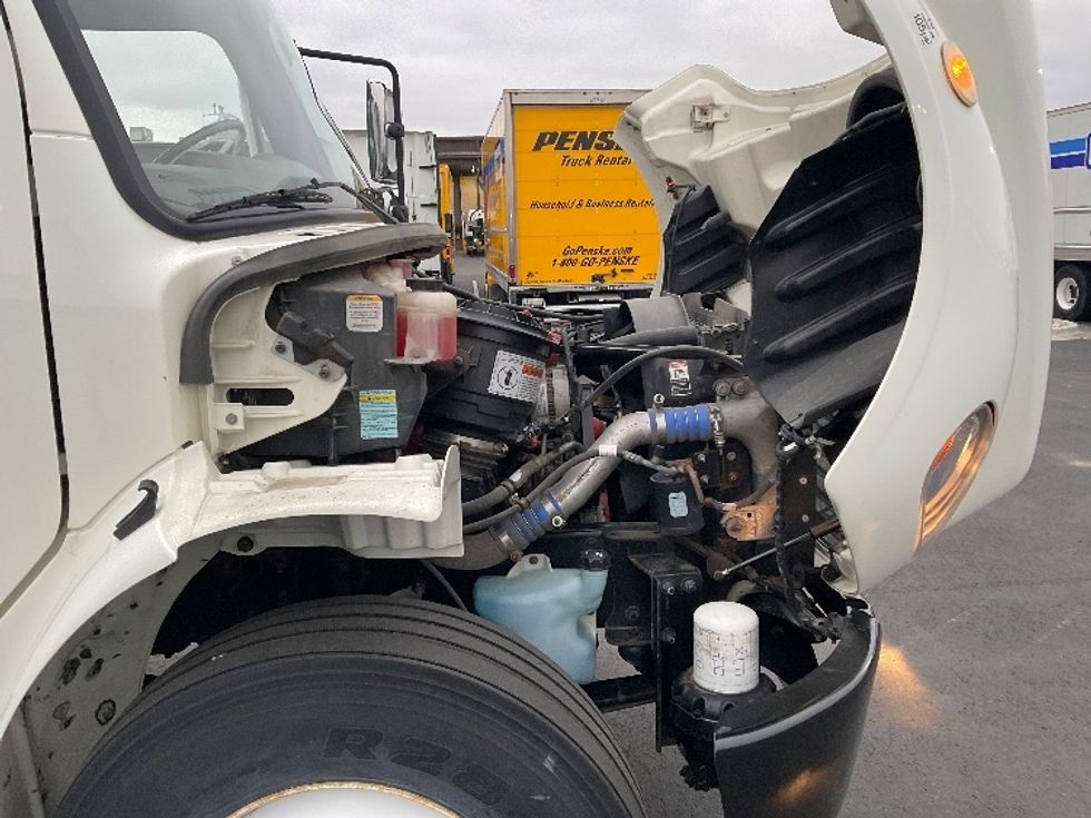 Cab and Chassis Truck-Light and Medium Duty Trucks-Freightliner-2015-M2-Boise-ID-108,536\n\t\tmiles-$ 39,250 - Image 21