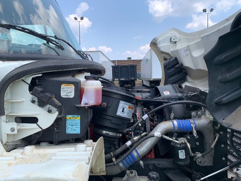 Cab and Chassis Truck-Light and Medium Duty Trucks-Freightliner-2015-M2-Charlotte-NC-88,760\n\t\tmiles-$ 38,250 - Image 18
