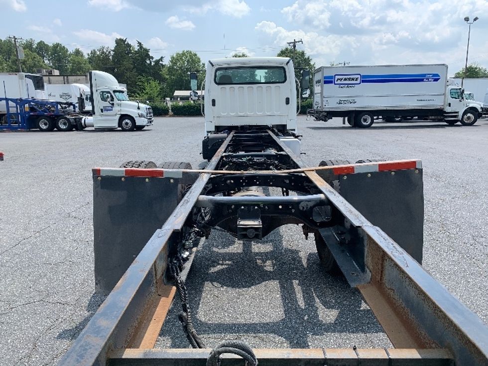 Cab and Chassis Truck-Light and Medium Duty Trucks-Freightliner-2015-M2-Charlotte-NC-88,760\n\t\tmiles-$ 38,250 - Image 7