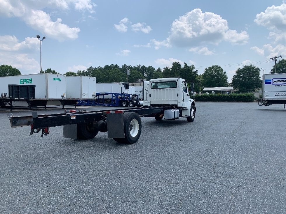 Cab and Chassis Truck-Light and Medium Duty Trucks-Freightliner-2015-M2-Charlotte-NC-88,760\n\t\tmiles-$ 38,250 - Image 8