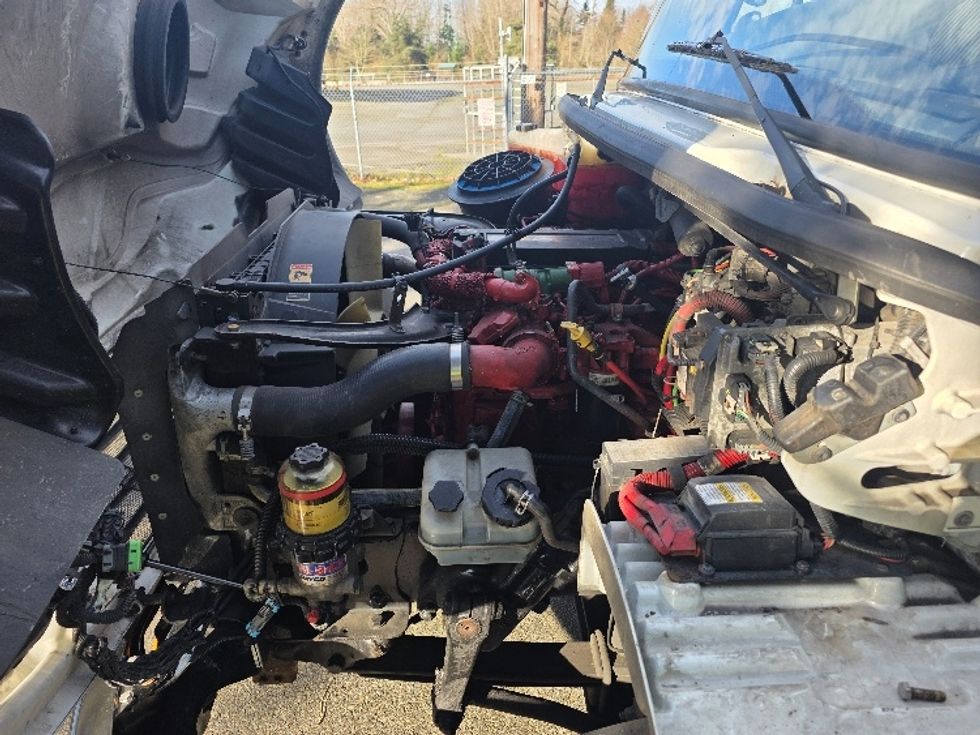 Cab and Chassis Truck-Light and Medium Duty Trucks-Freightliner-2015-M2-Tukwila-WA-279,800\n\t\tmiles-$ 27,500 - Image 24