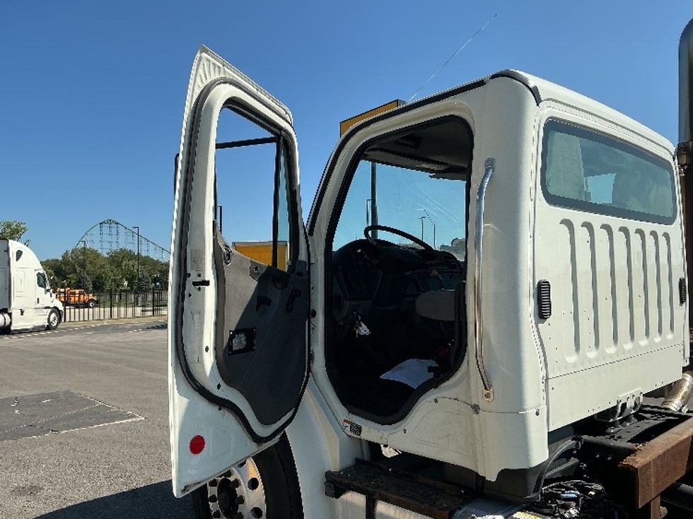 Cab and Chassis Truck-Light and Medium Duty Trucks-Freightliner-2016-M2-Kansas City-MO-213,210\n\t\tmiles-$ 33,500 - Image 11