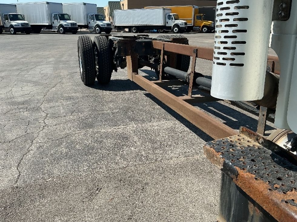 Cab and Chassis Truck-Light and Medium Duty Trucks-Freightliner-2016-M2-Kansas City-MO-213,210\n\t\tmiles-$ 33,500 - Image 9