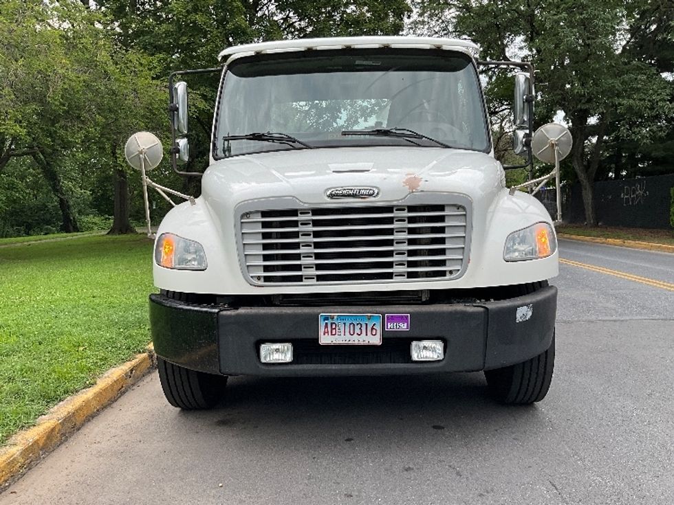 Cab and Chassis Truck-Light and Medium Duty Trucks-Freightliner-2016-M2-Reading-PA-214,179\n\t\tmiles-$ 31,250 - Image 2